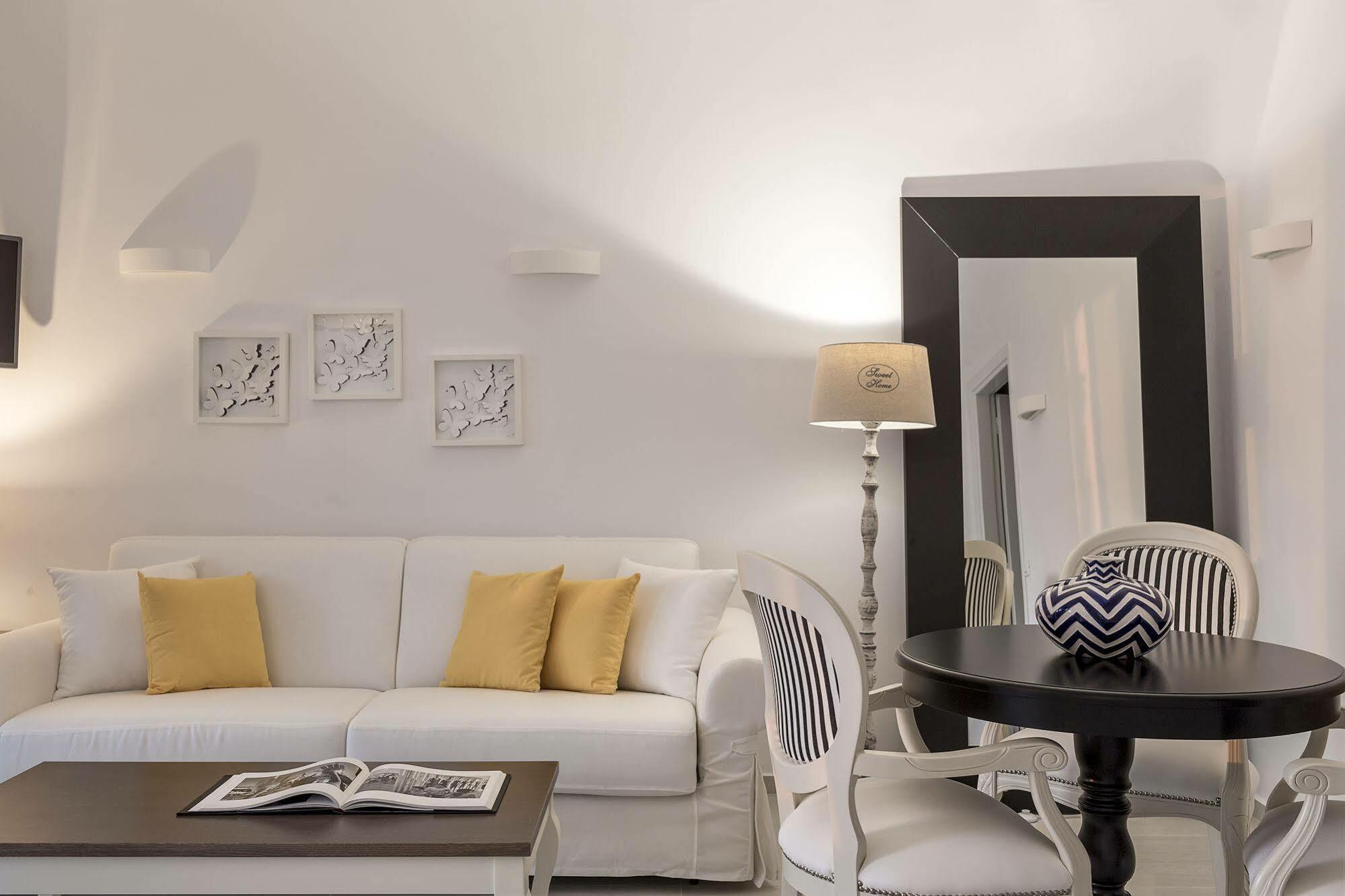 Colours Of Mykonos Luxury Residences & Psarou (Mykonos)
